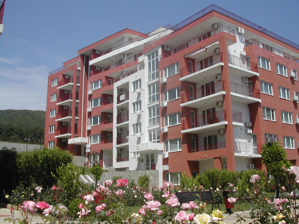 Marina Panorama Grand Resort Private Apartments Sveti Vlas Luaran gambar