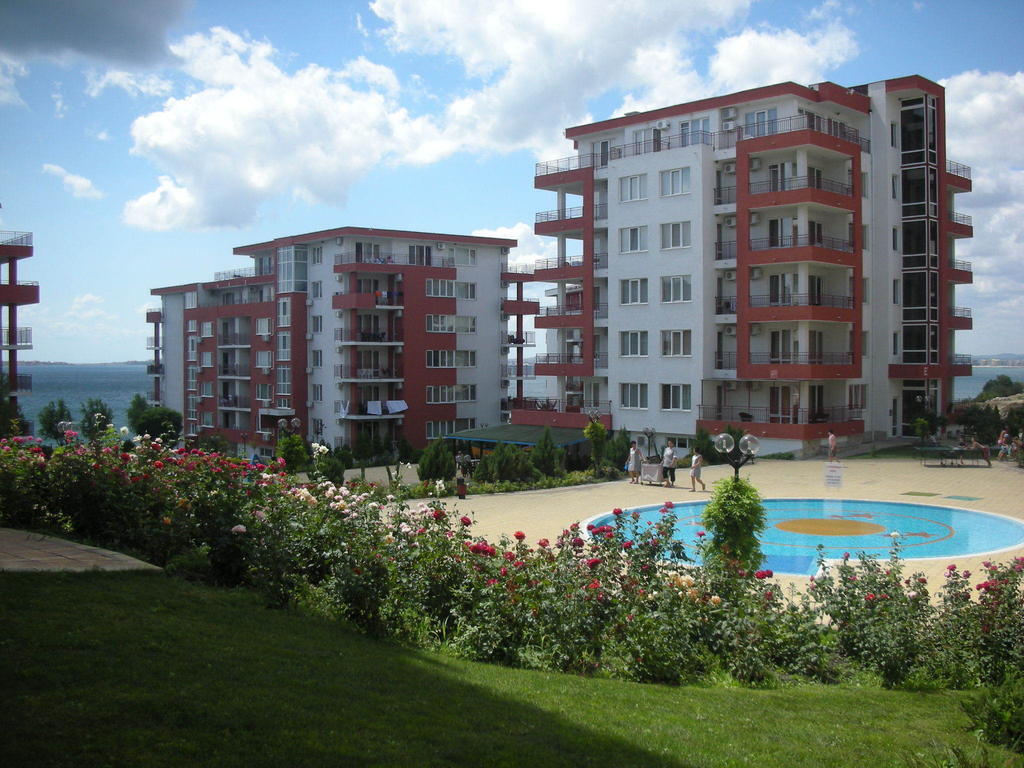 Marina Panorama Grand Resort Private Apartments Sveti Vlas Luaran gambar